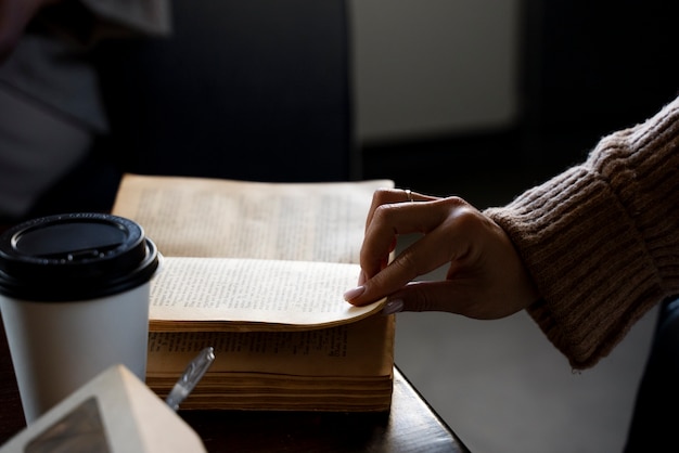 恰恰舞手势教学 拉丁舞曲恰恰音乐